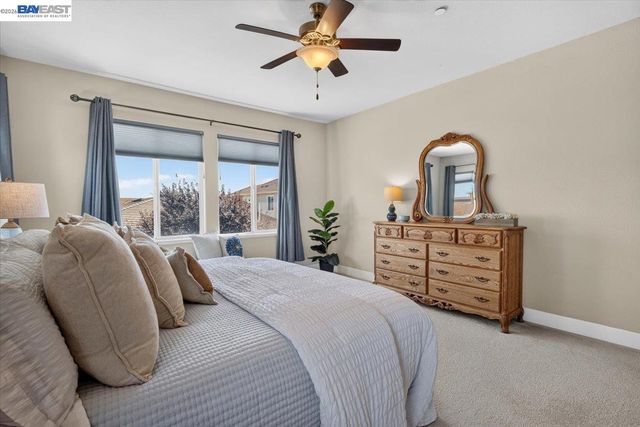 1814 Balsam Ct, Lathrop, CA 95330