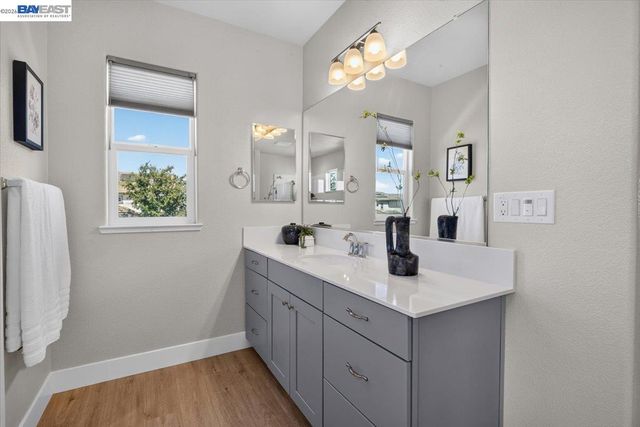 1814 Balsam Ct, Lathrop, CA 95330