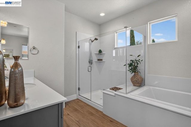 1814 Balsam Ct, Lathrop, CA 95330