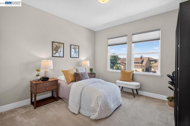 1814 Balsam Ct, Lathrop, CA 95330