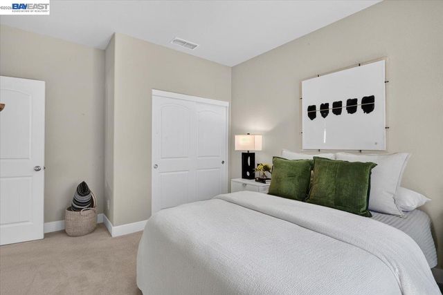 1814 Balsam Ct, Lathrop, CA 95330