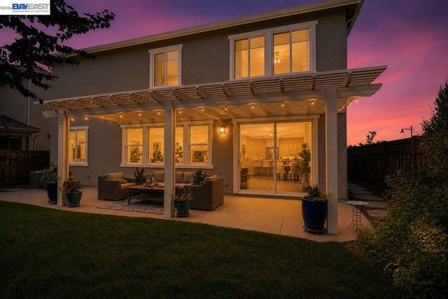1814 Balsam Ct, Lathrop, CA 95330