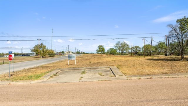 711-1 Avenue N ST, Marble Falls, TX 78654