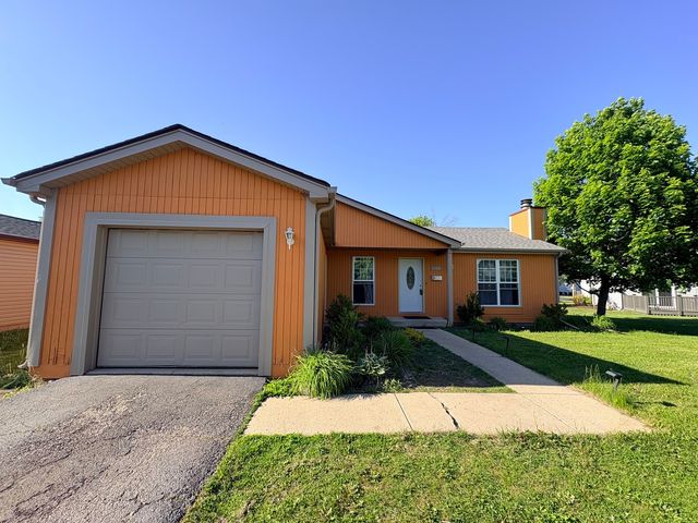 1320 Foxcroft Drive, Aurora, IL 60506