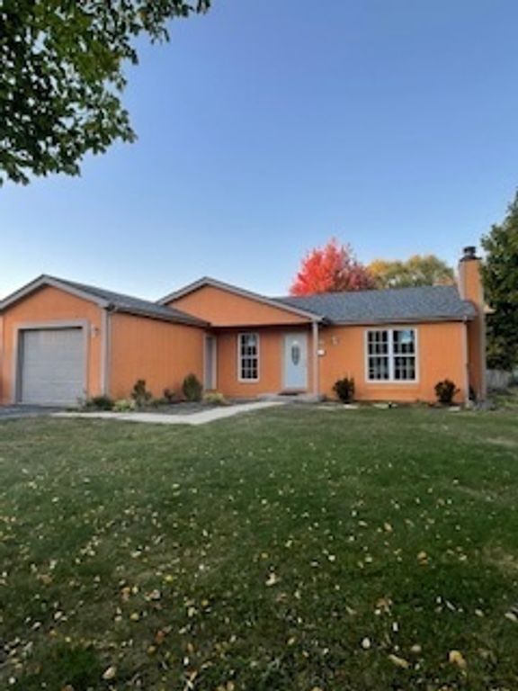 1320 Foxcroft Drive, Aurora, IL 60506