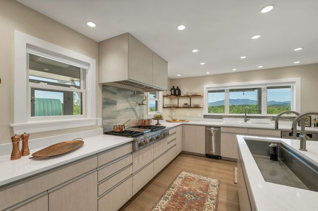 154 Rock Farm Lane, Madison, NH 03849