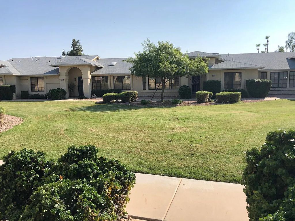 20227 N Broken Arrow Drive, Sun City West, AZ 85375