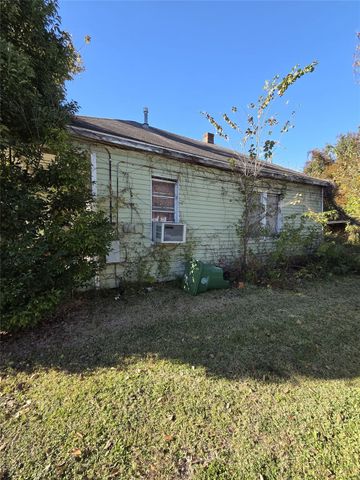 7933 Goode Street, Houston, TX 77012