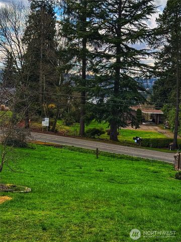 3562 120th Avenue SE, Bellevue, WA 98006