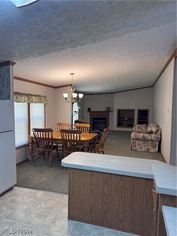 180 Pine street, Washington, WV 26181