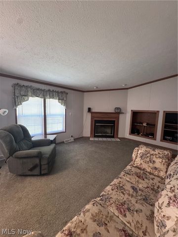 180 Pine street, Washington, WV 26181