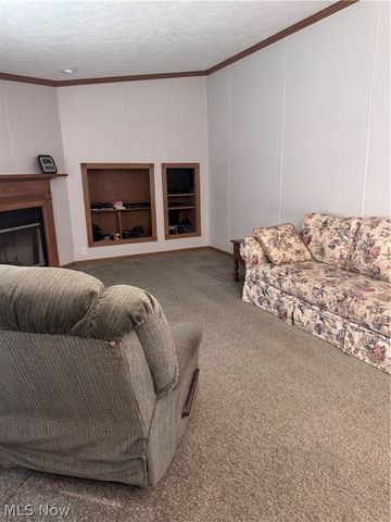 180 Pine street, Washington, WV 26181