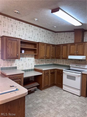 180 Pine street, Washington, WV 26181