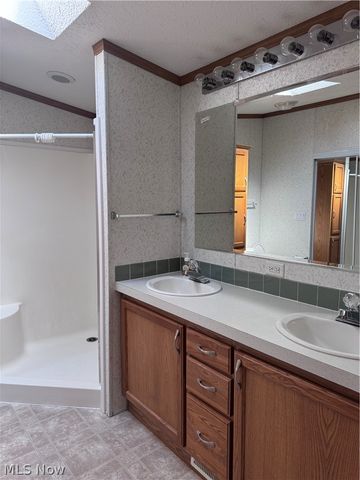 180 Pine street, Washington, WV 26181