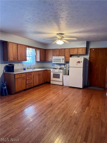 180 Pine street, Washington, WV 26181