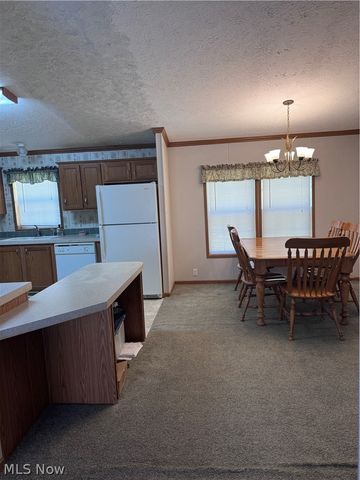 180 Pine street, Washington, WV 26181
