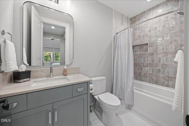 2200 Paddstowe Main Way, Wake Forest, NC 27587