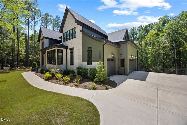 2200 Paddstowe Main Way, Wake Forest, NC 27587