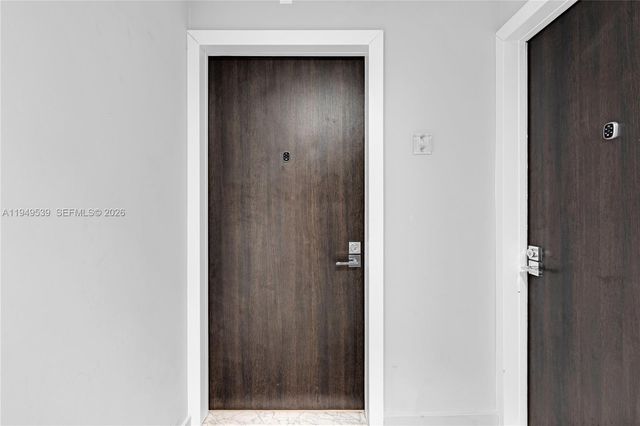 20301 W Country Club Dr 1623, Aventura, FL 33180