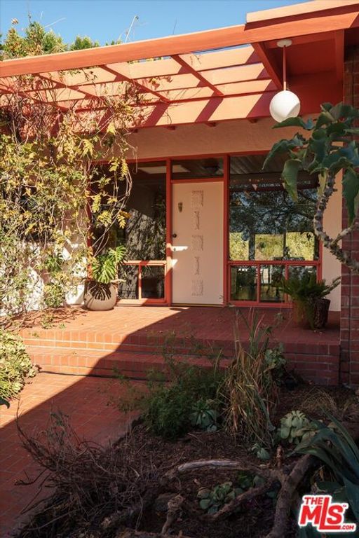 10848 Plainview Avenue, Tujunga, CA 91042 — photo 4