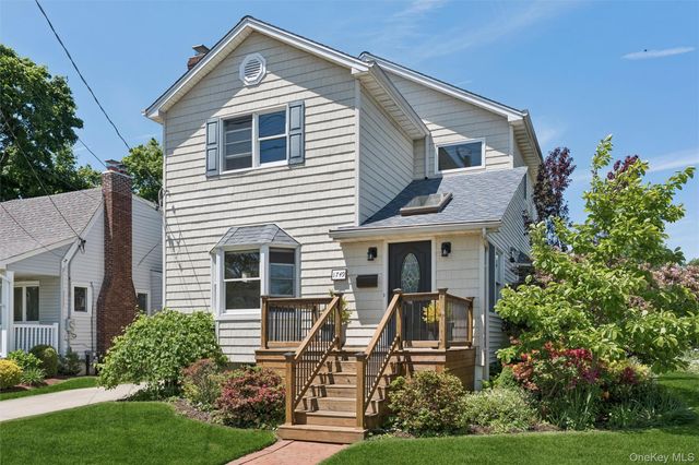 1749 Commonwealth Avenue, Merrick, NY 11566