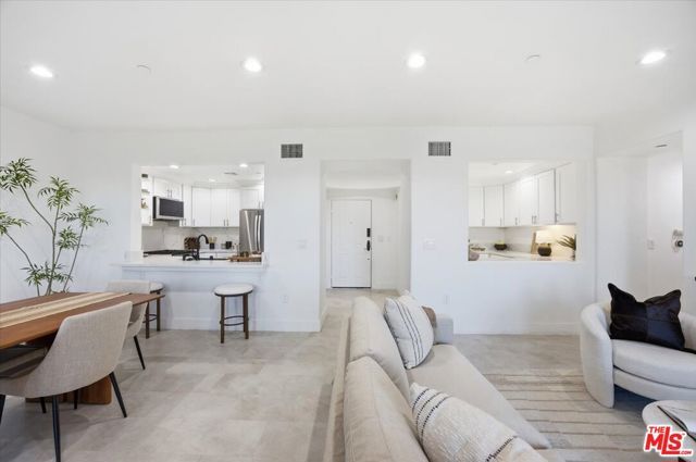 12975 Agustin Place 335, Los Angeles, CA 90094