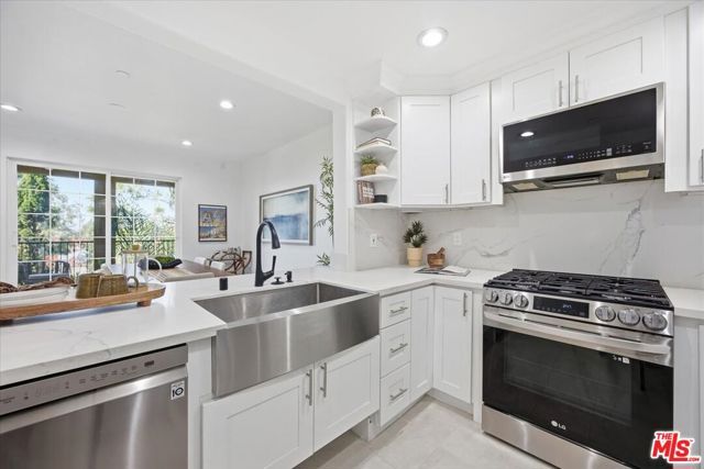 12975 Agustin Place 335, Los Angeles, CA 90094