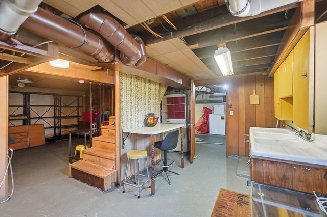 3203 Lockbourne Road, Columbus, OH 43207