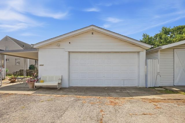 3203 Lockbourne Road, Columbus, OH 43207