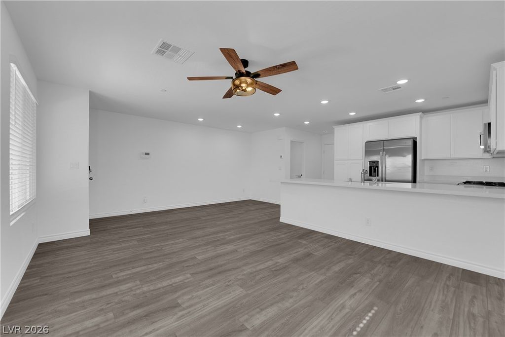 6198 Foxes Dale Street, Las Vegas, NV 89166 — photo 4