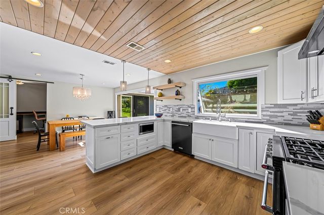 1807 Valencia, Carlsbad, CA 92008