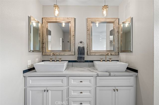 1807 Valencia, Carlsbad, CA 92008