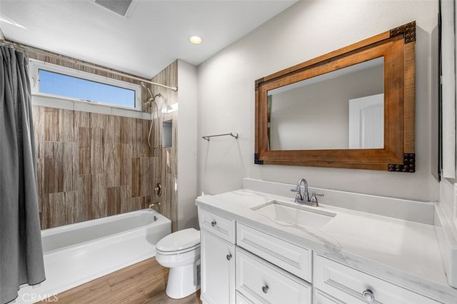 1807 Valencia, Carlsbad, CA 92008