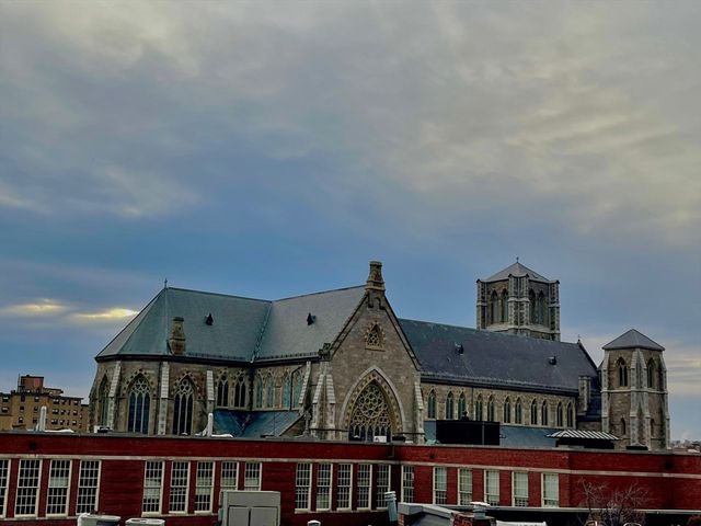 1 Rollins Street C-303, Boston, MA 02118