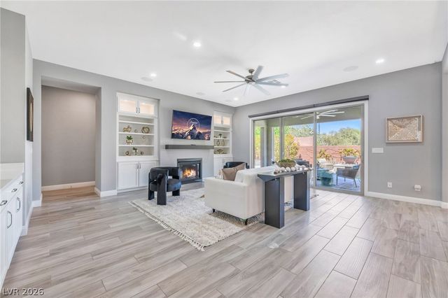 9988 REGENCY SQUARE Avenue, Las Vegas, NV 89148