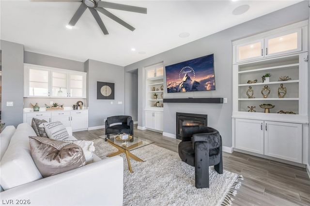 9988 REGENCY SQUARE Avenue, Las Vegas, NV 89148