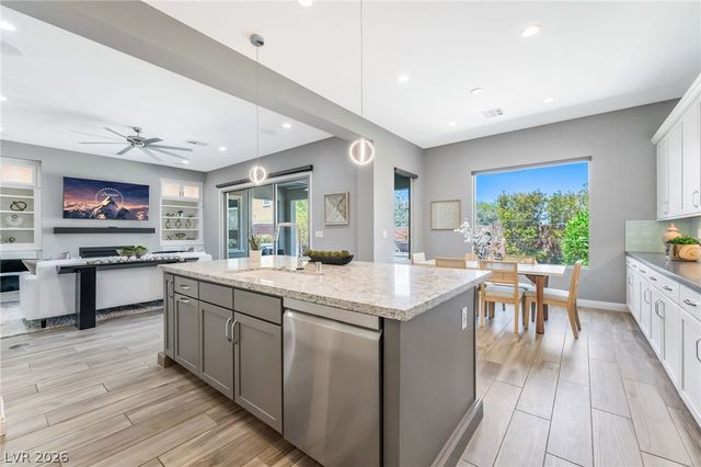 9988 REGENCY SQUARE Avenue, Las Vegas, NV 89148