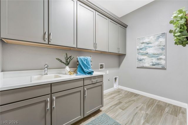 9988 REGENCY SQUARE Avenue, Las Vegas, NV 89148