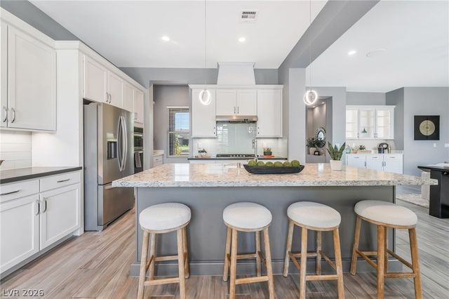 9988 REGENCY SQUARE Avenue, Las Vegas, NV 89148