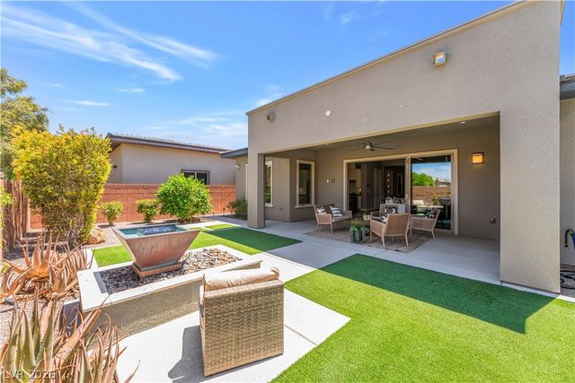 9988 REGENCY SQUARE Avenue, Las Vegas, NV 89148