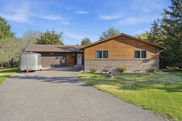 1072 Buck Ridge, Hudson, WI 54016