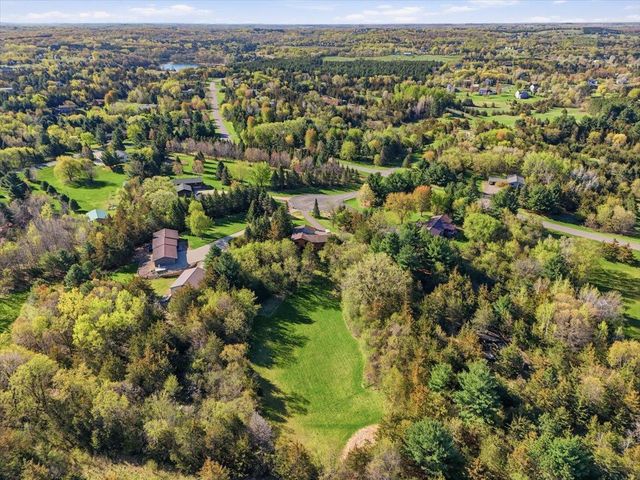 1072 Buck Ridge, Hudson, WI 54016
