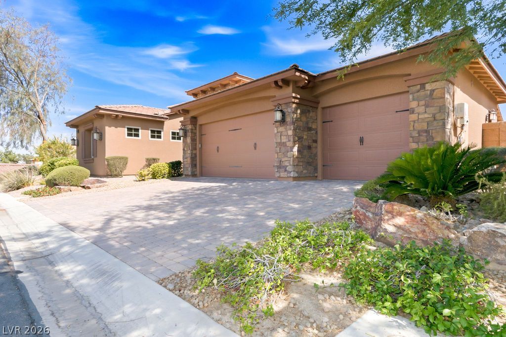 6535 Lyon Estates Avenue, Las Vegas, NV 89131