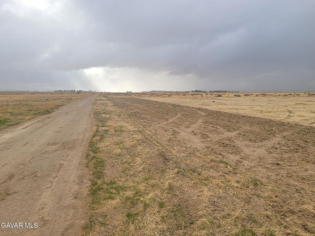 Cor Avenue C Vic 72 Stw, Lancaster, CA 93536