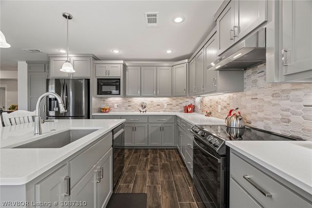 415 Kyla Marie Court, Lavaca, AR 72941