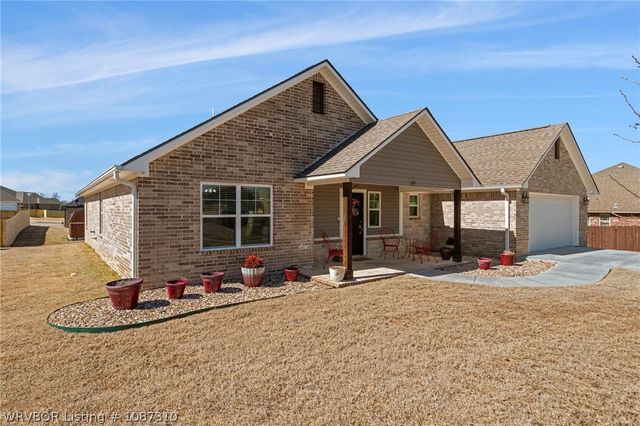 415 Kyla Marie Court, Lavaca, AR 72941