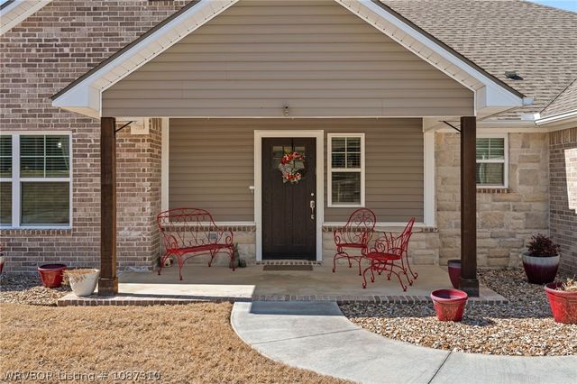 415 Kyla Marie Court, Lavaca, AR 72941