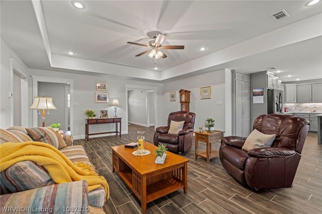 415 Kyla Marie Court, Lavaca, AR 72941