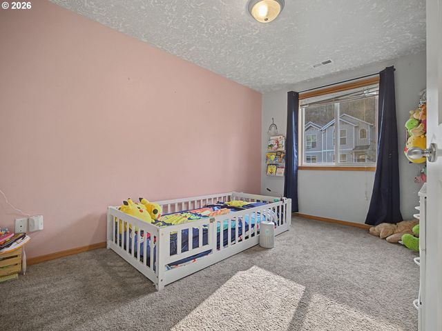 744 E Hist Columbia River Hwy, Troutdale, OR 97060