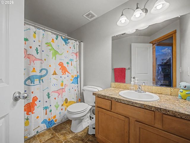 744 E Hist Columbia River Hwy, Troutdale, OR 97060